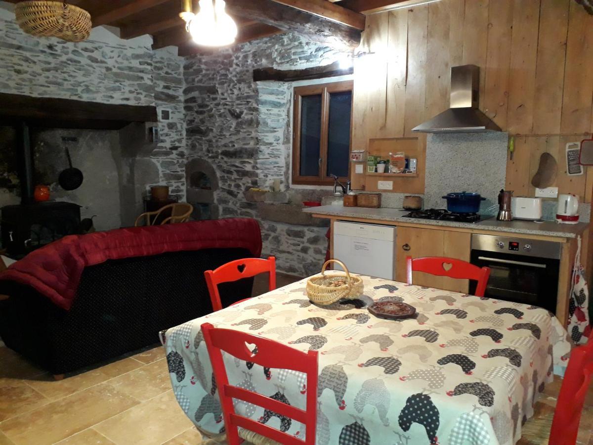 Les Ecuries De La Sabatarie Hotel Cambounès Kültér fotó